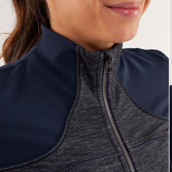 EUC Lululemon Forme Jacket Reversible Slub Denim Inkwell / Inkwell - Picture 4 of 12